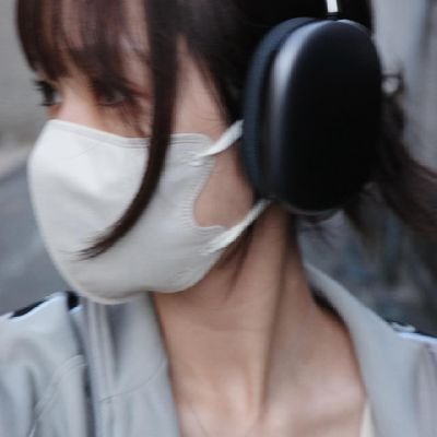 05line 
坂道オタクです！
箱推しです！
普段思ってる心の声も時々発言します