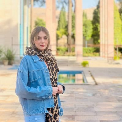 عمري 36 عامًا هذا العام، وأريد أن أجد شخصًا بنفس عمري.
كم عمرك؟