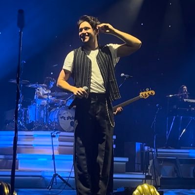 watermelonnkiwi's profile picture. carpe diem. seize the day, boys. make your lives extraordinary