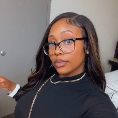 laurenn24_'s profile picture. 23 ✨✈️