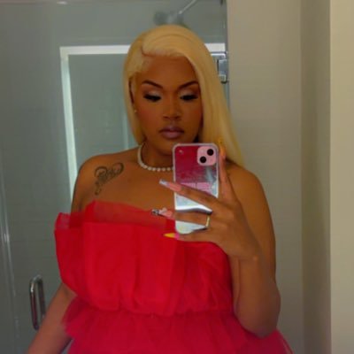 Kamera Girl . 28. Gemini ♊️ . CEO . 205 Photographer 📸 IG: Kameragirl23