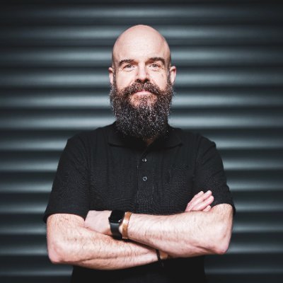 Supply Chain Specialist #Cyclist 🚴♂️ #motorcyclist 🏍 #hairdresser 💁♀️ https://t.co/qMhwOtPbED