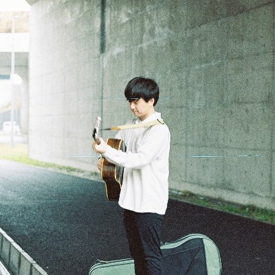 folk singer | shiga ⇄ tokyo | 1990 https://t.co/2dWkz6hMw6

contact :  billionroofs@gmail.com