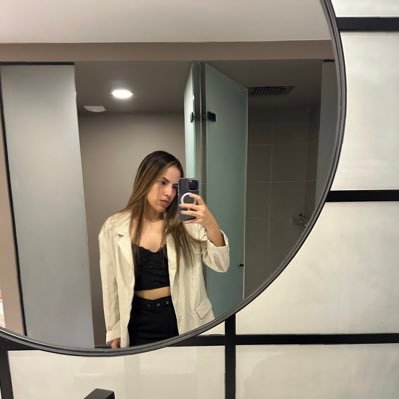 NathalyGVega's profile picture. 