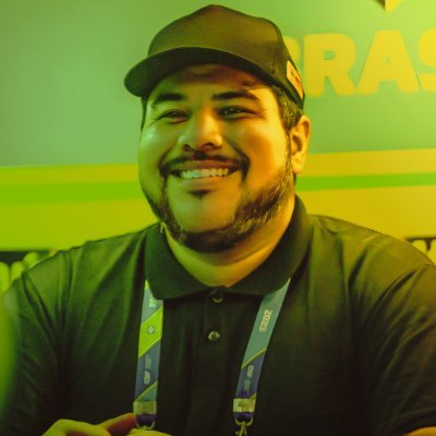 Jornalista, noivo, graduando em marketing, pós graduado em ass. de comunicação e mestrando em comunicação na UFPA. CEO do canal RS Live Sports!