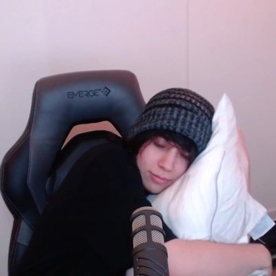 peachycams_'s profile picture. 🇨🇴 21. ꗃ 爱 ⋆ @bts_twt ~ QSMP enjoyer. ── quackity, bbh, foolish, roier.