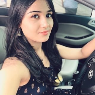 parshvi_shindhe's profile picture. I am happy