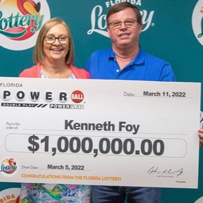 Kenneth Foy from Florida wins $1 Million powerball Jackpot giving back to the society by paying credit cards.
