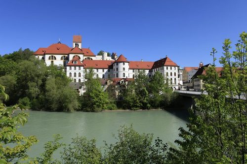 Fürstlich Heiraten in Füssen im Allgäu
 
 
 Impressum: http://t.co/58mEw3b3Ff