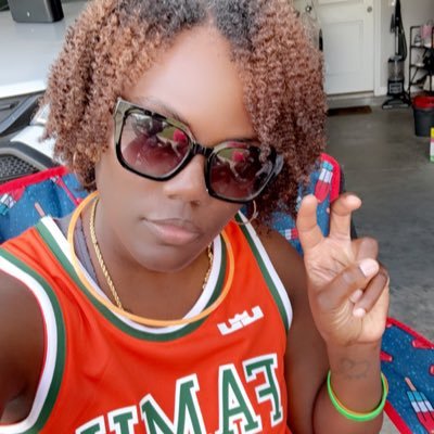 #Mommy1ST, #FAMU4EVA 🐍🐍🧡💚🧡💚ALUMNI,#GoGamecocksWBB🏀 🤙🏾#HeatNation, #GATORNATION,🐊 #CoachK