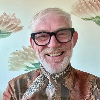 Baliemedewerker H. van den Boogaard - IJzerhandelaar. Ridder in de Orde van Oranje Nassau.