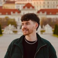 andrew (@and_rew_thom) 's Twitter Profile Photo andrew (@and_rew_thom) 's Twitter Profile Photo