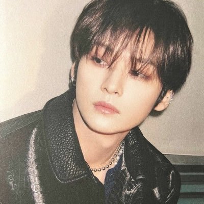 uarnotmyh's profile picture. 𝑤𝑒 𝑎𝑙𝑙 𝑤𝑎𝑛𝑛𝑎 𝑑𝑖𝑒, 𝑏𝑢𝑡 𝑛𝑜𝑡 𝑡𝑜𝑑𝑎𝑦. 𝑚𝑎𝑦𝑏𝑖𝑒 𝑡𝑜𝑚𝑜𝑟𝑟𝑜𝑤