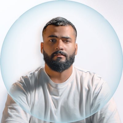 🇫🇷👨🏾💻 Social Media Manager 🏢 Worked with Orange, Nîmes Olympique, BSD, Olympique de Marseille… and more📍Saint-Etienne