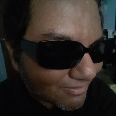 AdrianEvan13's profile picture. Culto,  amante de la introspección, meditación y creyente en Dios