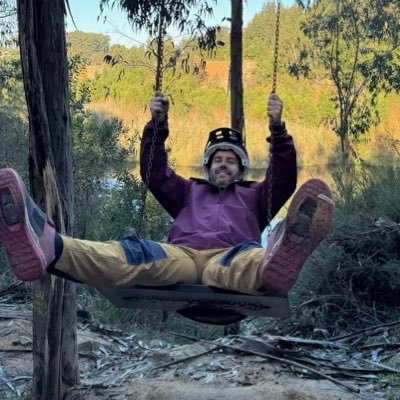 lportellaa's profile picture. 💻 software engineer @YData 
🚵 all year sport with Canyon Torque 6 
🏂 favourite winter sport 
🐶 owner cookie 🍪 
🏀 casually