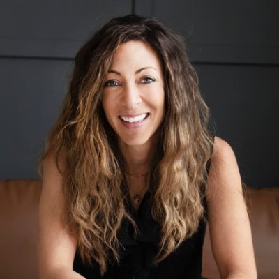 Marketing Strategist // Founder at Simple Strat · I host a YouTube channel about @hubspot (27k+ subs) and Marketing Deconstructed podcast · sports mom + runner