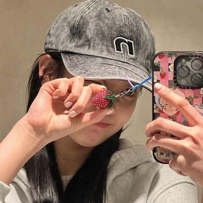 ✧˚she is simply a princess, living in her daydream ⊹｡  @enhypen