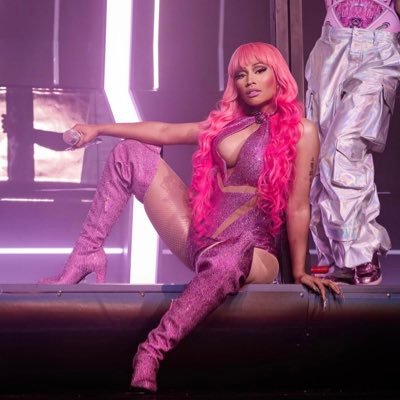 Only here for the Queen 👑🦄 #PinkFriday2 OUT NOW!!
