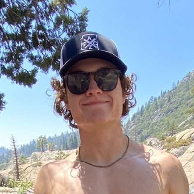 ayearago2752's profile picture. hi