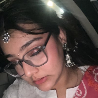 MeyhaaNur's profile picture. what is this twitter