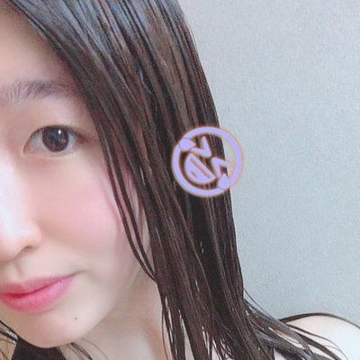 ナース/ファッション好き。顔びみょだから性欲に全振りしたひと。タフでたくさん構ってくれるひとと繋がりたいです…メッセはfollowerさんだけ♡♡