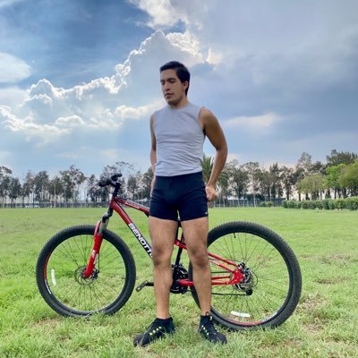 Colaborador en @pacto1ainfancia & @Conapred 👨🏻‍💻 Antes en @CNDH / @SRE_MX / @DIFCDMX / Me gusta andar en 🚲✨tuits a título personal ✨ Yo ❤️ @TaylorSwift13