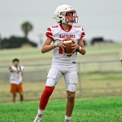 QB, 5’9, 145lbs, 29’ sharyland hs🐍