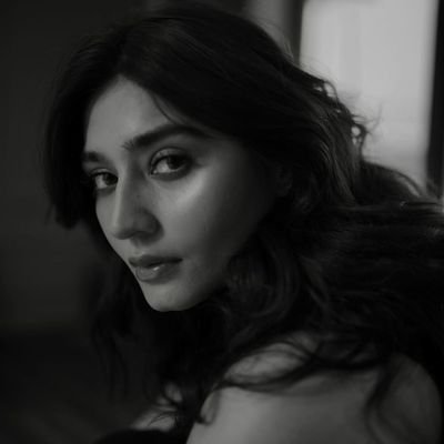 RiaSRBS's profile picture. I haven't met all of me yet!🍁