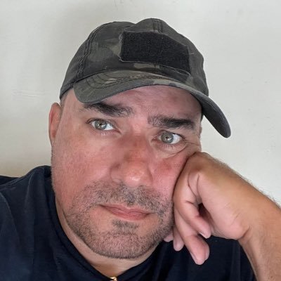 maxcfloresinc's profile picture. 🇺🇸🇪🇸🇪🇺Max Flores Simancas, Creative Director, Creative Company, Design Art, Content, Publisher, Photography, Digital Art, Logo Design📚🎥🚁🚴‍♂️🏄‍♂️🪂🏂