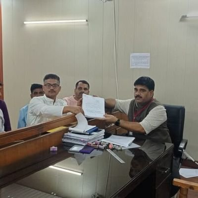 MumtajAalam18's profile picture. जनता का नेता...