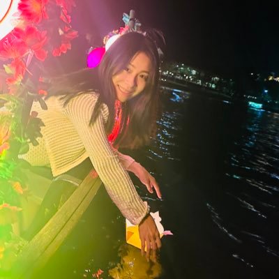 tanparis26's profile picture. 