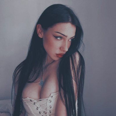 ◜𝐭𝐰𝐞𝐧𝐭𝐲 𝐬𝐢𝐱◞ ╔━━ 𝐏𝐀𝐑𝐓𝐘 𝐐𝐔𝐄𝐄𝐍 ╱╱ ❛ ᴍᴀᴋᴇ ʏᴏᴜ ᴄʀʏ, ɴᴏ ᴘᴏɪɴᴛ ɪɴ ʜɪᴅɪɴɢ; ʜᴇ ʟᴏᴠᴇs ᴛʜᴇ sɪɢʜᴛ, ғᴇᴀʀ ɪɴ ʏᴏᴜʀ ᴇʏᴇs. ❜ ━━╗
