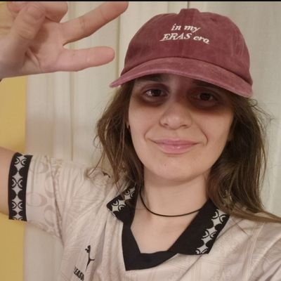 Somewhere in the end we're all insane
Lynn Gunn mi fa soffrire | CVLT | 🔴⚫ | 🏳️🌈 | she/her |priv @gunntomyhead |