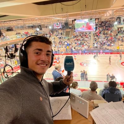 Periodista y narrador🎙🎧. Director y presentador de @tdescuentovlc. Narrador del @valenciabasket en @minutomarcador. Antes en @deportescope y @partidazocope