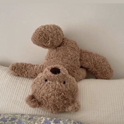 naingom181020's profile picture. 🐦 🚙🌊🍀💙 부자할머니가 꿈 💙😎