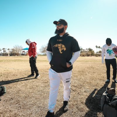 assistant head coach of Western Highschool 🖤💛                                                         co-owner Defcon1  7 on 7☠️☠️🏴‍☠️🏴‍☠️🏴‍☠️