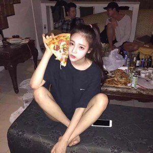 ninomiyami98173's profile picture. 