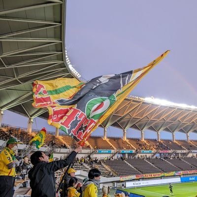 forever ultras12 jefunited　
【生涯JEFUNITED】
ジェフユナイテッドのエンブレムをつける選手たちを応援しています。トップ&レディースサポーター🏴🟡✨