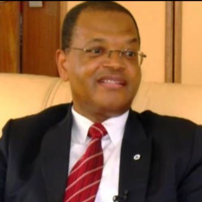 Ex-Ministro de Hacienda y Presupuestos; Ex Presidente del BDEAC; Ex-Ministro Sec. Gral. a la Presidencia; Plan; Pesca y Medio Ambiente; Comercio; Sec.G.A. PDGE