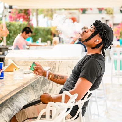 Wolf of Wall Street 🎰🥷🏿 IG: mula.shakur #longlivedaguys 🕊️❤️🩹
