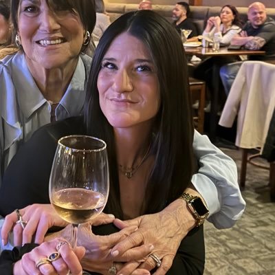 hai_itsme's profile picture. I’m not really sure what I've done to you, but I'll take a Pinot Grigio.