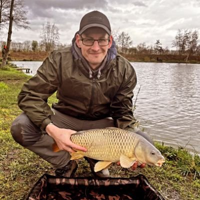 A middle-aged fisherman, found a love for fishing and the peace and quiet 😂 🎣

My PB is currently sat 12lb and I have been fishing for about 6 months!