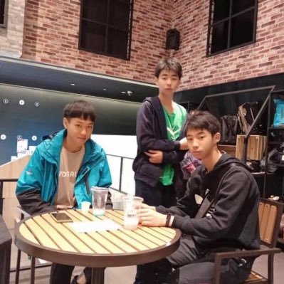 Huaitsepaper's profile picture. 