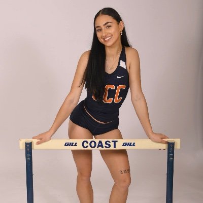 Orange Coast College SO
400/400mH,/High Jump
Trained in Javelin/LongJ
Top 2 in all events in SOCAL 
56.04 second 400m 
esmeray.demi@gmail.com