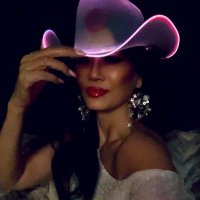 the REAL Queen Bee (@aka_thequeenbee) 's Twitter Profile
