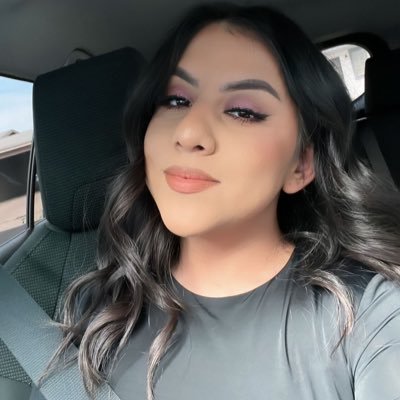 22 | @ z__creationss 🍓 @ makeupbyestefaniaa 💋