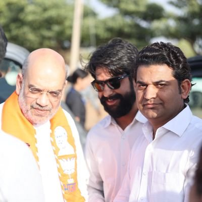 इन्वेस्टमेंट बैंकर l स्वयंसेवक । महामंत्री, भाजपा मंडल, रींगस l जिला सह संयोजक युवा मोर्चा, सोशल मीडिया, सीकर l पूर्व संयोजक आईटी सेल, भाजपा मंडल रींगस l