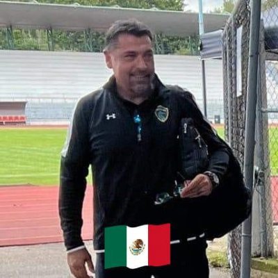 Ex- Futbolista-DT Profesional.Experto en alto rendimiento, cuento con experiencia Internacional. El fútbol es una cuestión de inteligencia emocional y actitud.