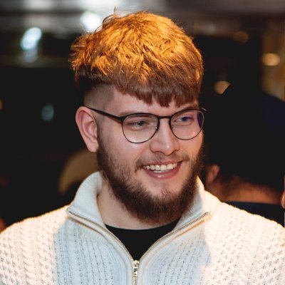 AvatarOwner's profile picture. 22 y/o Entrepreneur based in London
Managing Director at Avatar Drones // Avatar Media Group
We transform brands with stunning high-end marketing content 📍